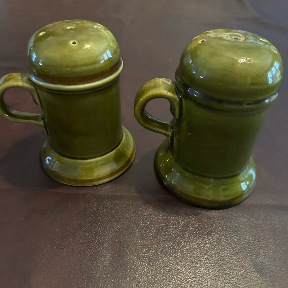 Vintage LA Pottery shakers - Picture 6 of 6